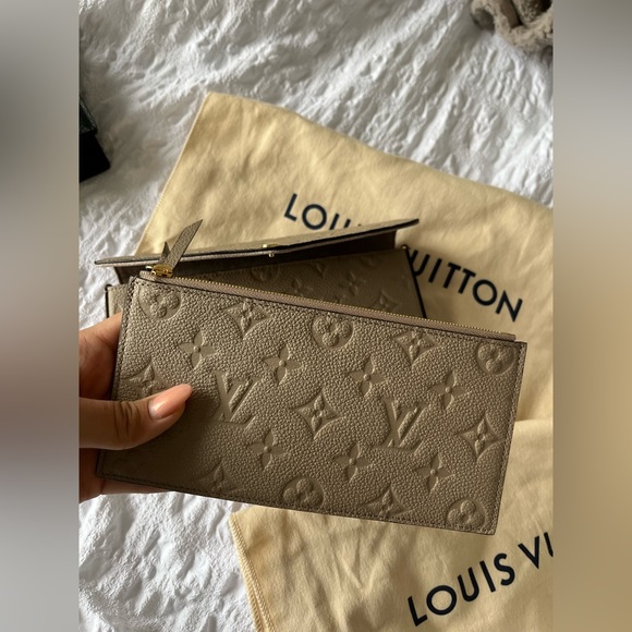 Louis Vuitton purse - Picture 5 of 5